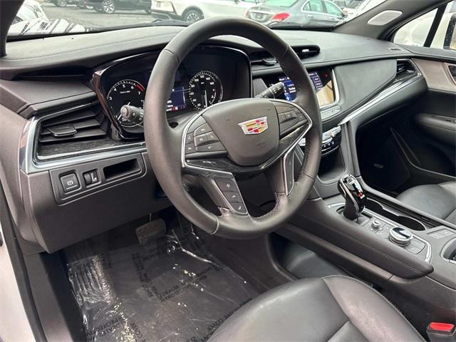 used 2022 Cadillac XT5 car, priced at $26,991