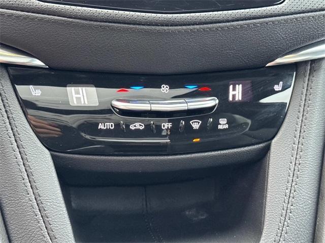 used 2022 Cadillac XT5 car, priced at $26,991