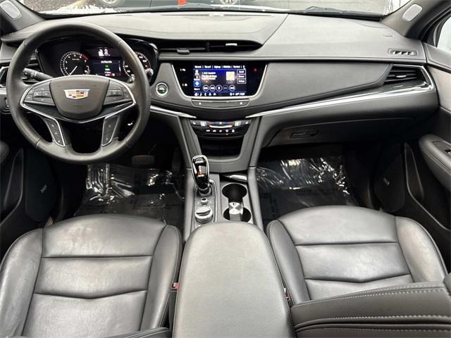 used 2022 Cadillac XT5 car, priced at $26,991