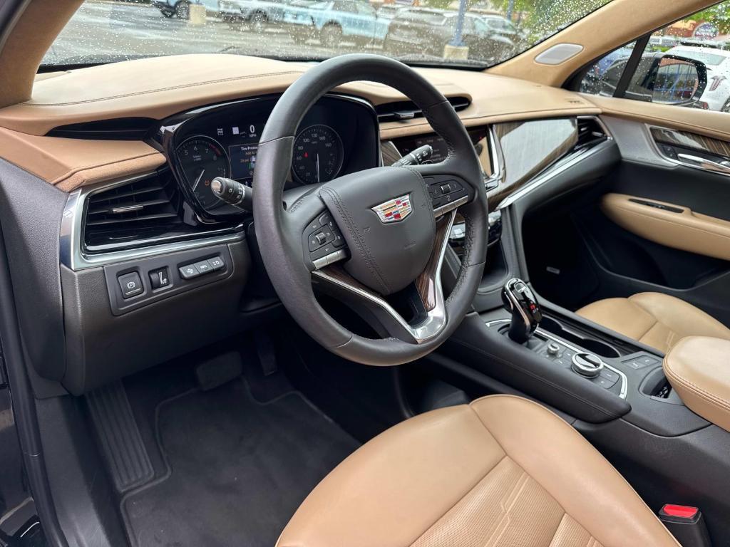 used 2022 Cadillac XT6 car, priced at $41,513