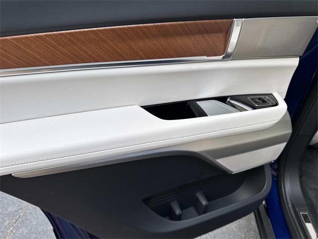 new 2026 Cadillac VISTIQ car, priced at $83,095
