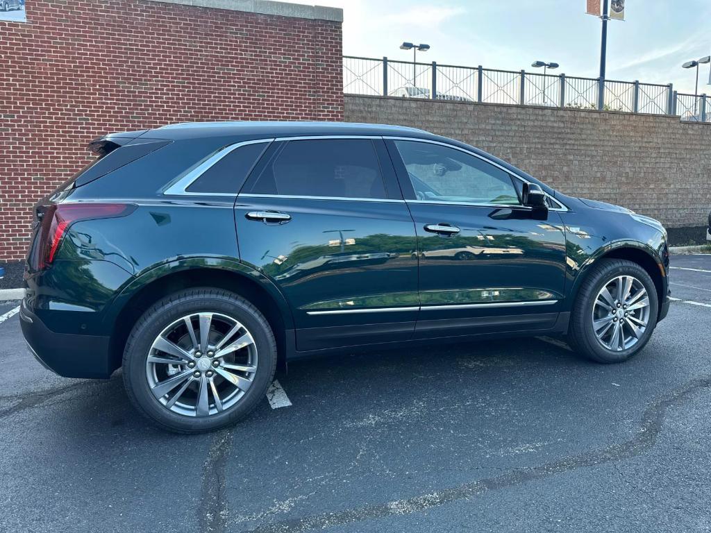 new 2025 Cadillac XT5 car, priced at $58,915