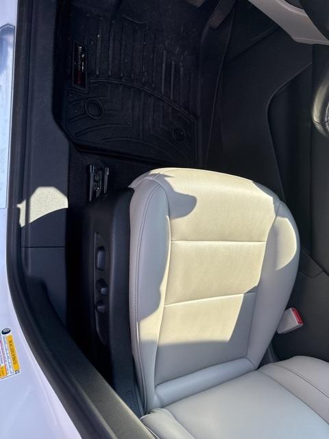 used 2022 Cadillac XT4 car, priced at $27,939