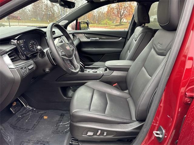 used 2023 Cadillac XT5 car, priced at $37,881