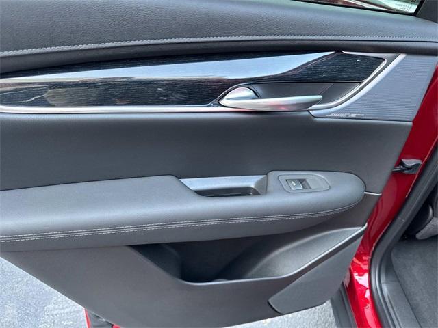 new 2025 Cadillac XT5 car, priced at $59,265