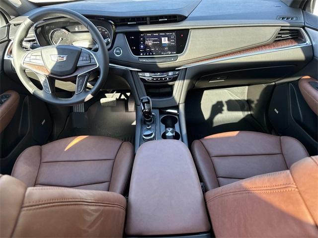 new 2025 Cadillac XT5 car, priced at $56,999