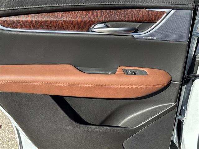 new 2025 Cadillac XT5 car, priced at $56,999