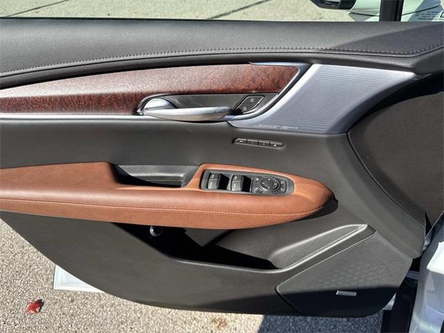 new 2025 Cadillac XT5 car, priced at $56,999