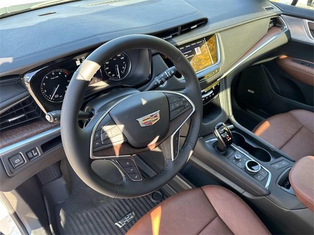 new 2025 Cadillac XT5 car, priced at $56,999