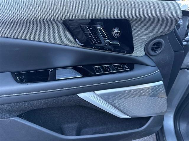 new 2025 Cadillac OPTIQ car, priced at $62,455
