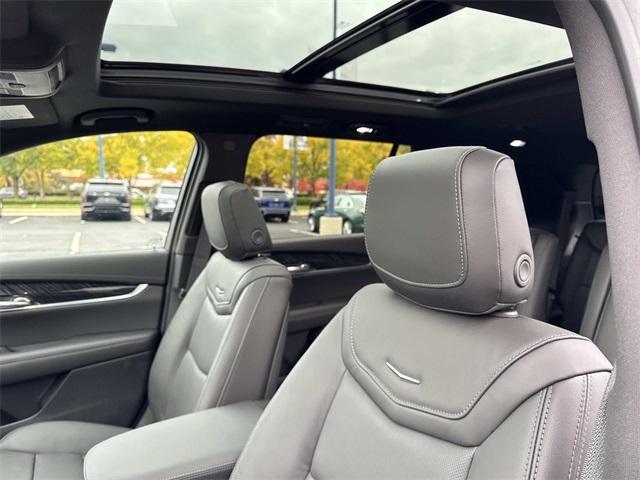 new 2025 Cadillac XT6 car, priced at $61,590