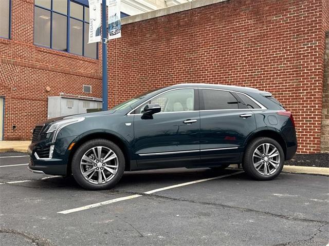 new 2025 Cadillac XT5 car, priced at $54,325