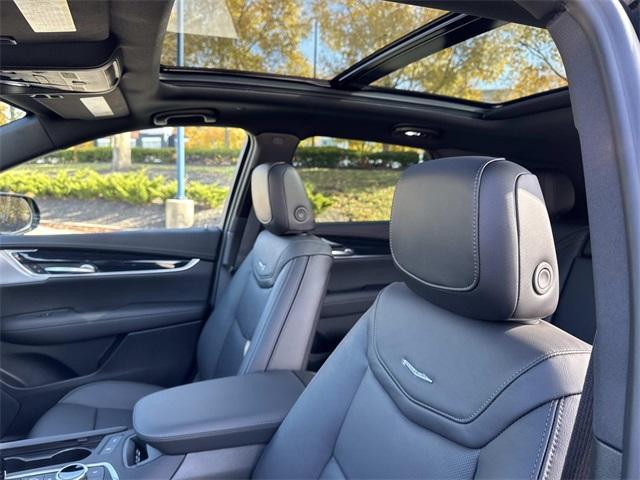 new 2026 Cadillac XT5 car, priced at $57,095