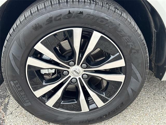 used 2024 Volvo XC60 car, priced at $34,977