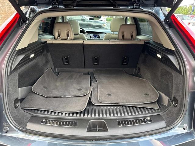 used 2021 Cadillac XT4 car, priced at $27,848