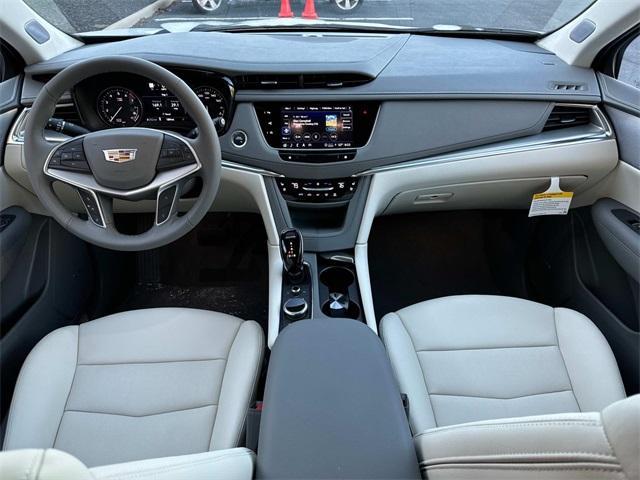 new 2025 Cadillac XT5 car, priced at $54,690