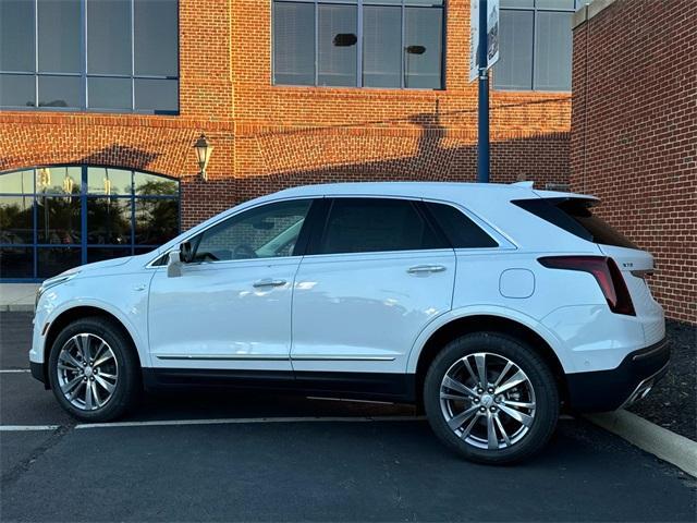 new 2025 Cadillac XT5 car, priced at $54,690