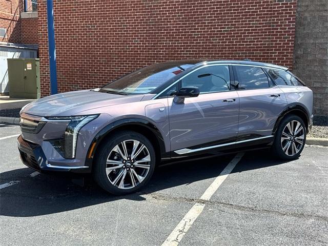 new 2025 Cadillac OPTIQ car, priced at $58,515