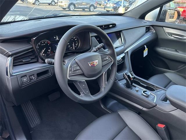 new 2025 Cadillac XT5 car, priced at $47,515