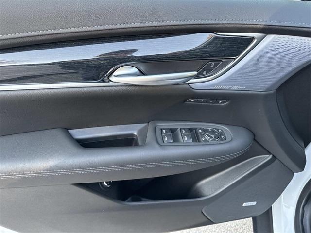 new 2026 Cadillac XT5 car, priced at $60,195