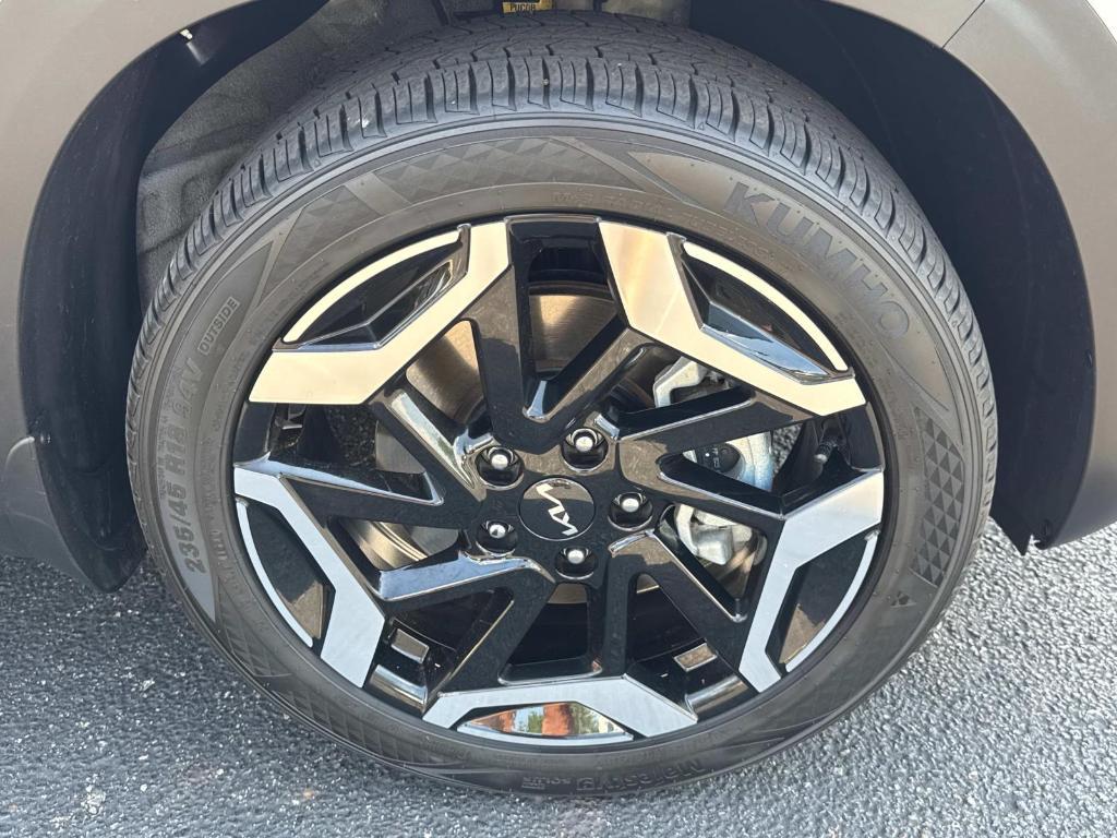 used 2024 Kia Seltos car, priced at $27,658