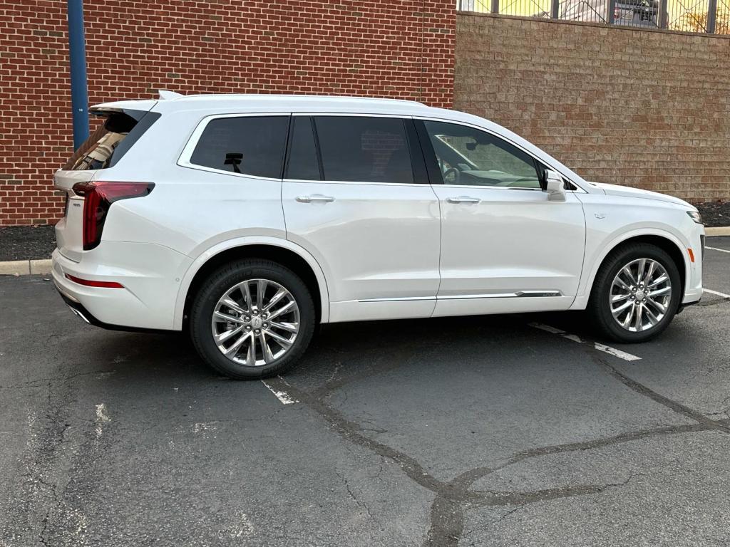 new 2025 Cadillac XT6 car, priced at $61,646