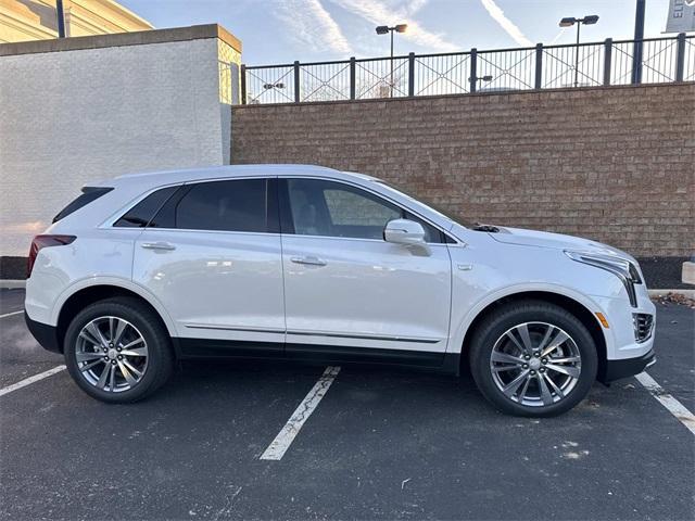 new 2025 Cadillac XT5 car, priced at $55,785