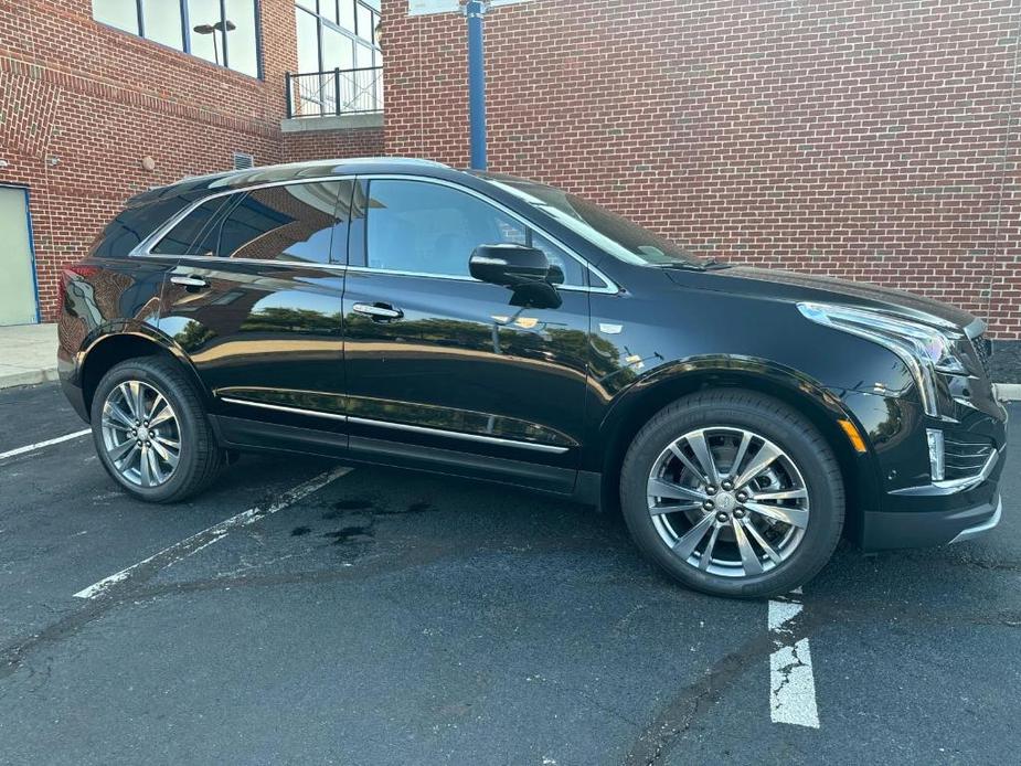 new 2025 Cadillac XT5 car, priced at $58,090