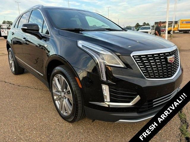 used 2025 Cadillac XT5 car, priced at $44,990
