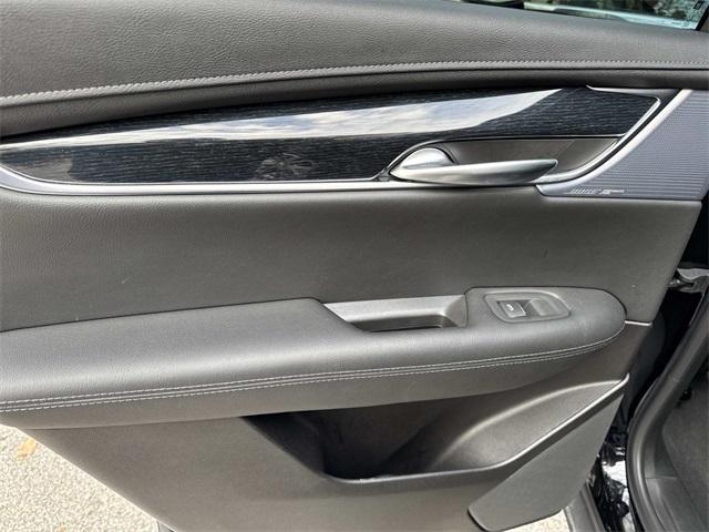 used 2025 Cadillac XT5 car, priced at $43,991