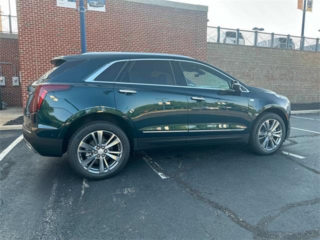 new 2025 Cadillac XT5 car, priced at $57,908