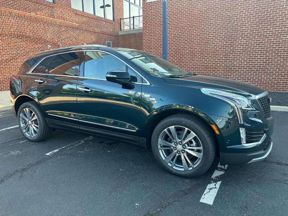 new 2025 Cadillac XT5 car, priced at $58,090