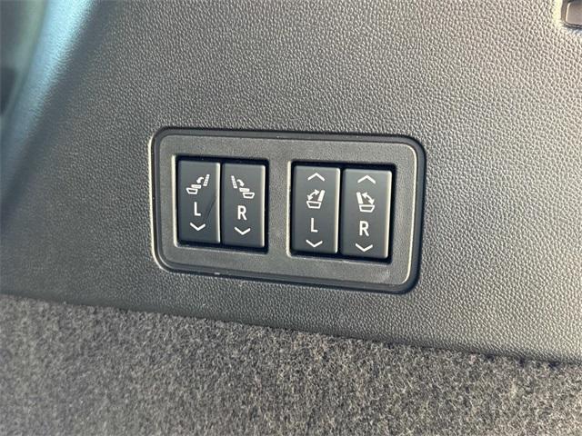 used 2023 Cadillac XT6 car, priced at $47,979