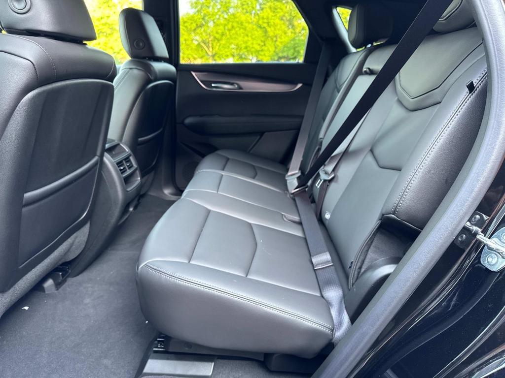 new 2025 Cadillac XT5 car, priced at $48,135