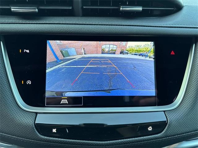 new 2025 Cadillac XT5 car, priced at $48,135