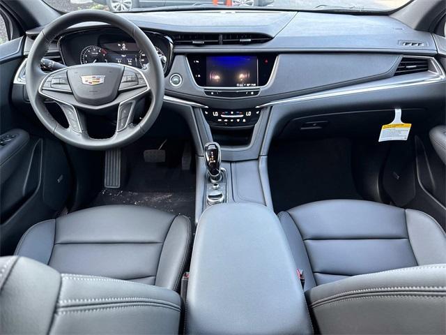 new 2025 Cadillac XT5 car, priced at $48,135