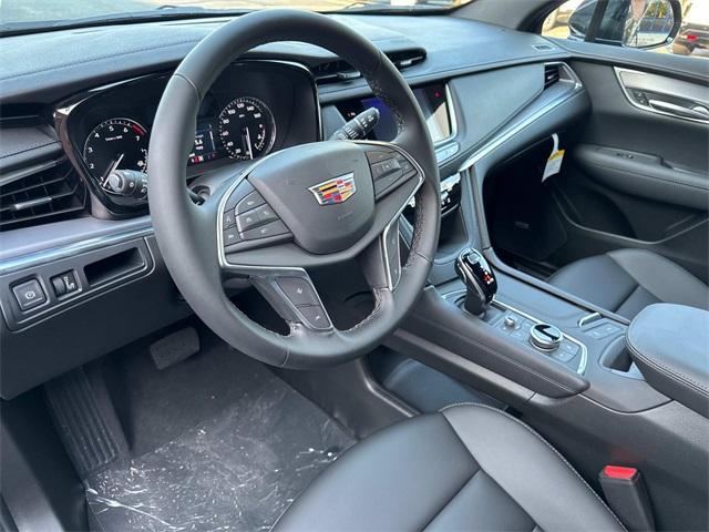 new 2025 Cadillac XT5 car, priced at $48,135