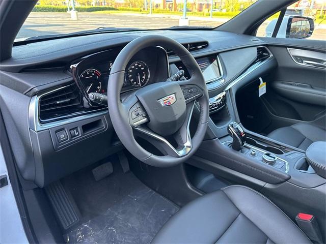 new 2025 Cadillac XT6 car, priced at $52,365