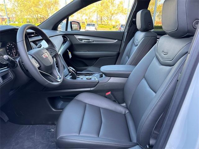 new 2025 Cadillac XT6 car, priced at $52,365