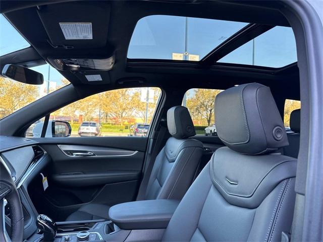new 2025 Cadillac XT6 car, priced at $52,365