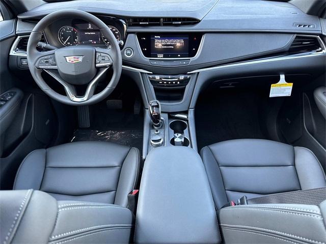 new 2025 Cadillac XT6 car, priced at $52,365