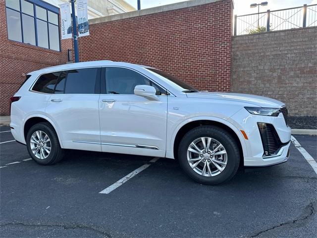 new 2025 Cadillac XT6 car, priced at $52,365