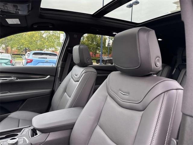new 2025 Cadillac XT6 car, priced at $63,110