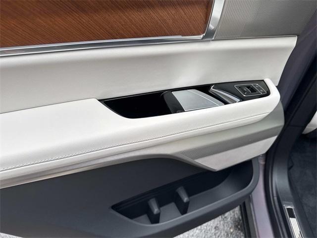 new 2026 Cadillac VISTIQ car