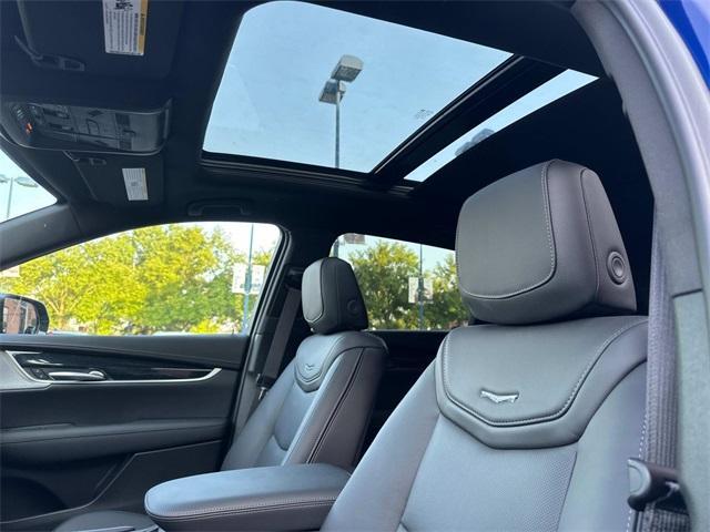 new 2025 Cadillac XT5 car, priced at $58,665