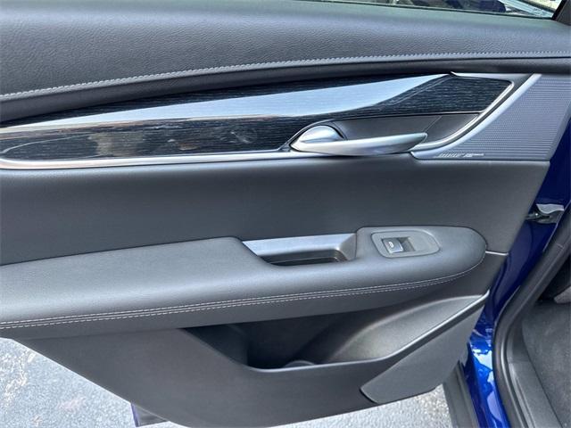 new 2025 Cadillac XT5 car, priced at $58,665