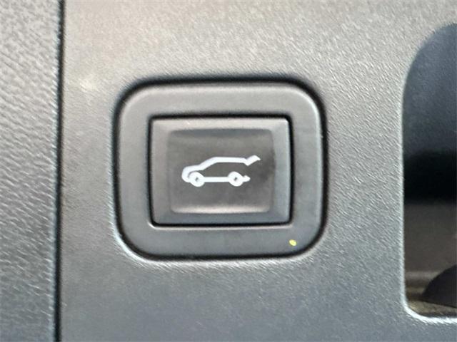 used 2023 Cadillac XT5 car, priced at $39,204