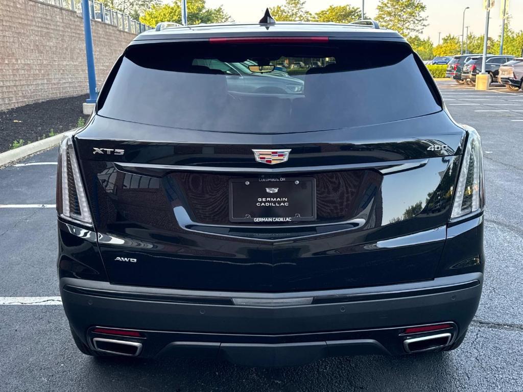 used 2023 Cadillac XT5 car, priced at $39,204