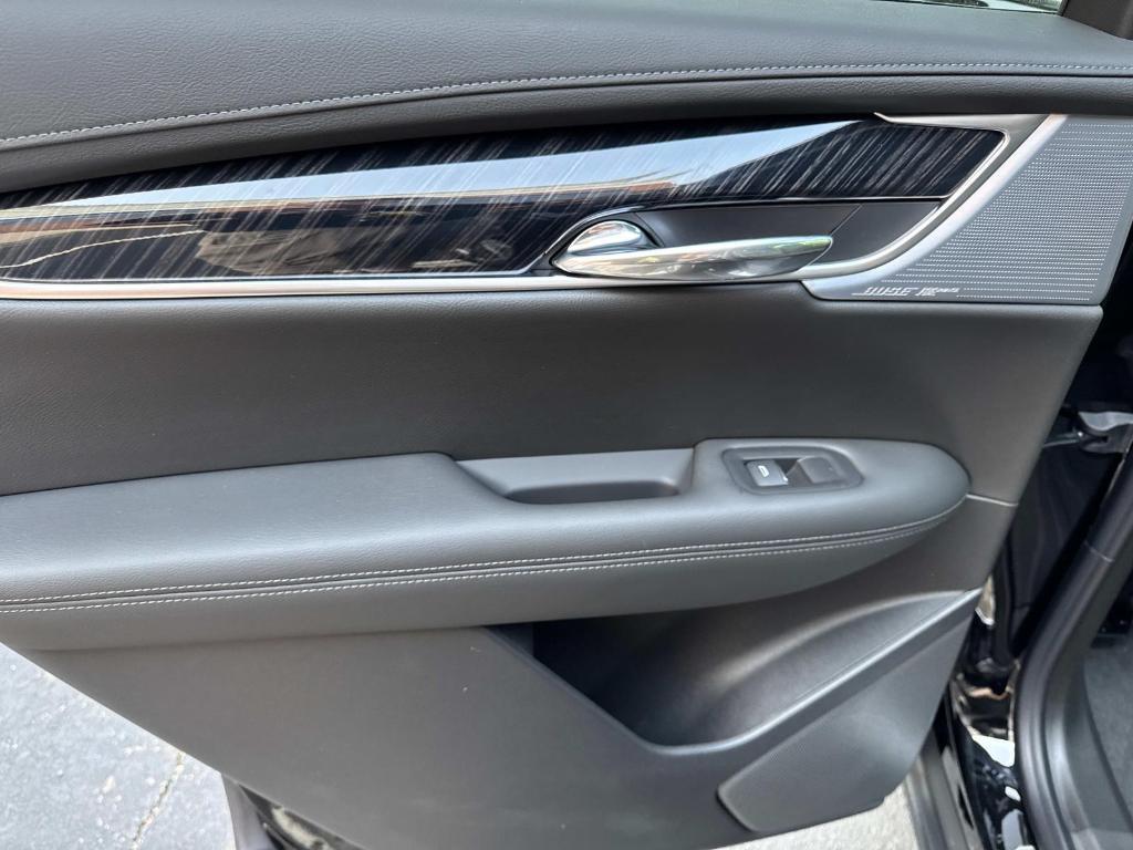 new 2025 Cadillac XT6 car, priced at $63,010