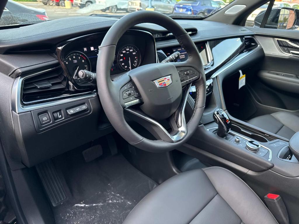 new 2025 Cadillac XT6 car, priced at $63,010